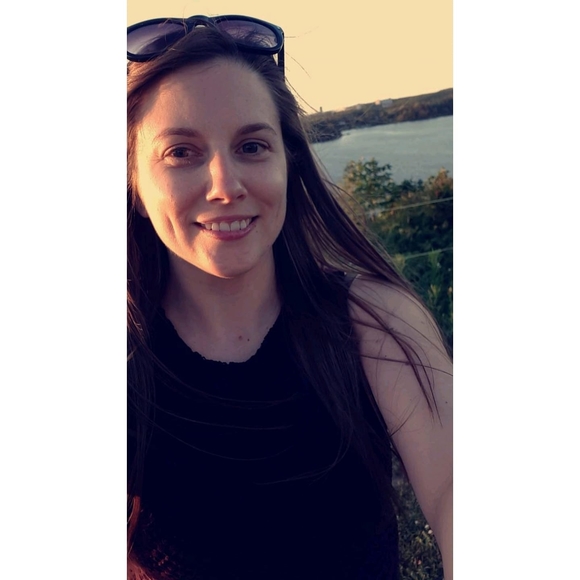 Meet your Posher, Tracey - Picture 1 of 1